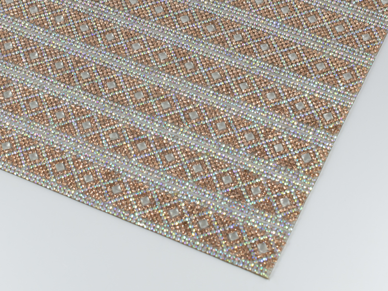 CRYSTAL MESH SS6 CRYSTAL AB-LT.PEACH, CRYSTAL SQUARES