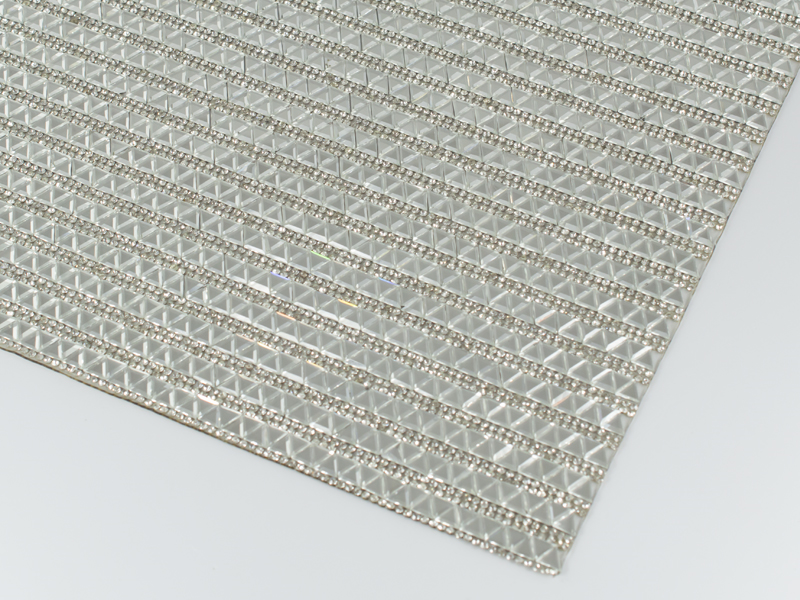 CRYSTAL MESH SS6 CRYSTAL, TRIANGLE 6X6 CRYSTAL