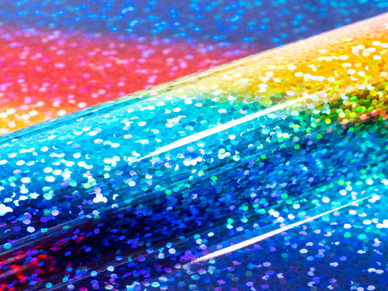1 mt di HOLOGRAPHIC H0090 MULTI. Foglio termo trasferibile in poliuretano SISER