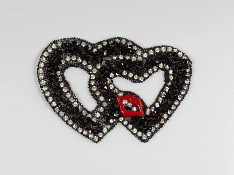 PATCH FORM 3 CROSSED HEARTS