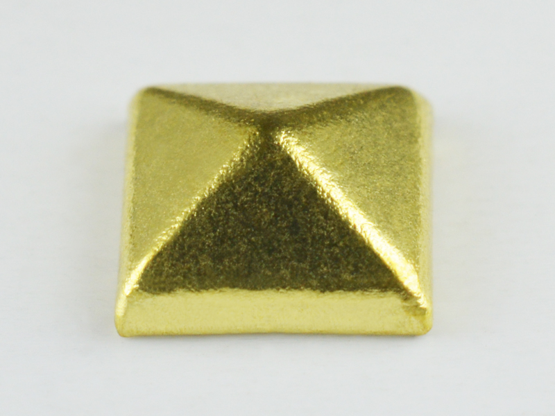 BORCHIA METALLICA CONVESSA "A" PIRAMIDE 5X5 MM GOLD