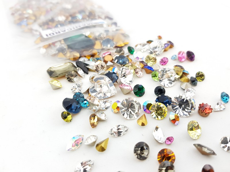 SWAROVSKI PRECIOSA MIXED BAG OF STONE CASTONI